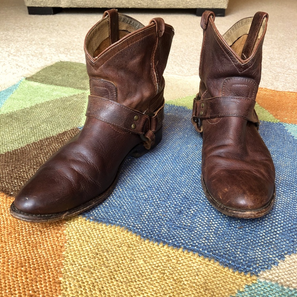 Frye Wyatt Harness ankle bootie 8.5B